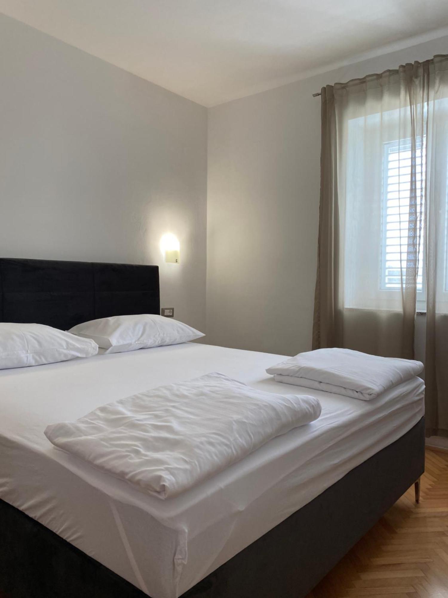 Apartment Svemir Primošten Eksteriør bilde